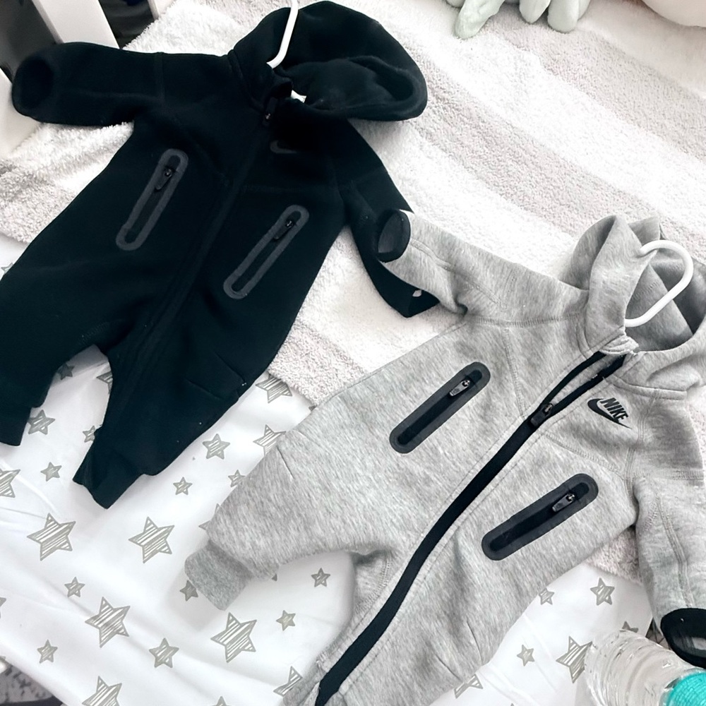 Nike tech baby black and Gray